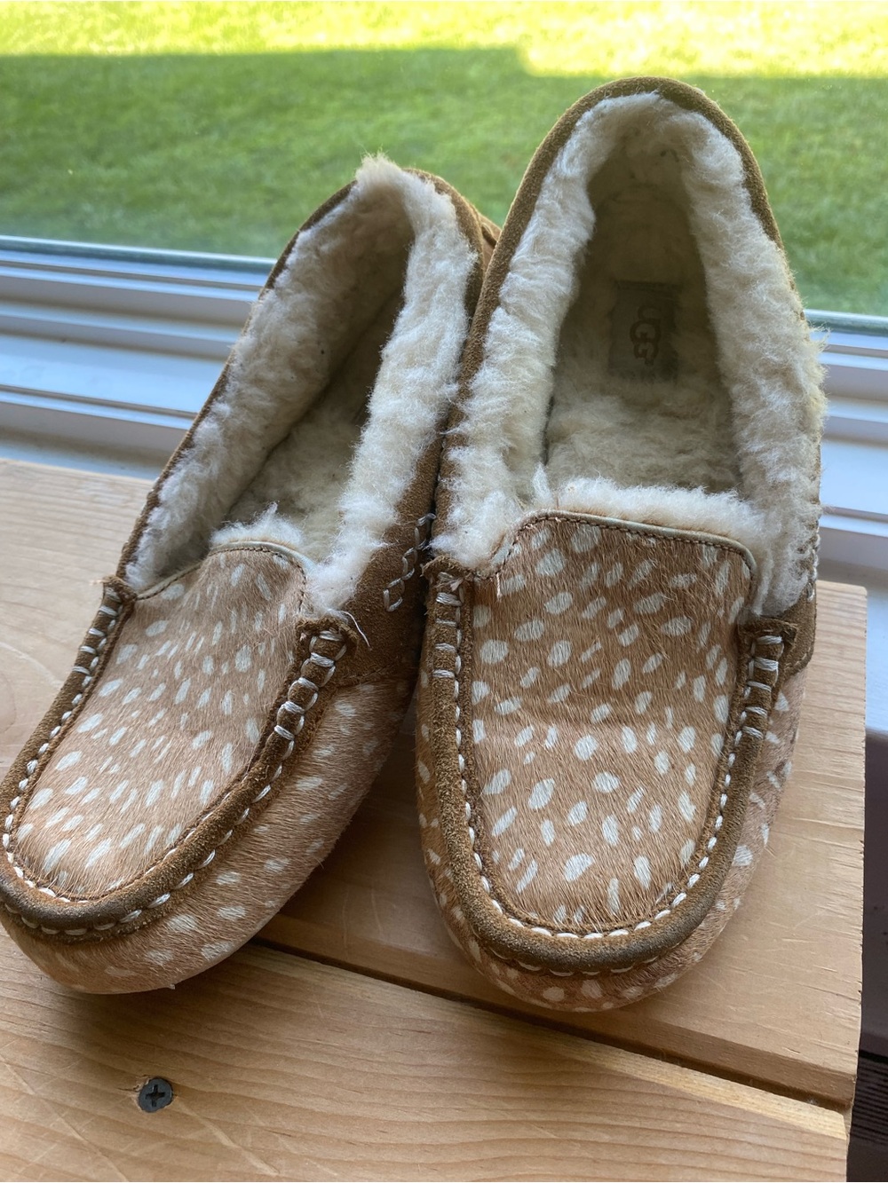 UGG Women's Tan and White Spotted Shearling Moccasins